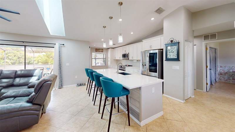 3 bedroom Single Family Residence at 2461 Gold Oak Court, Colonial Oaks, Sarasota — photo 3