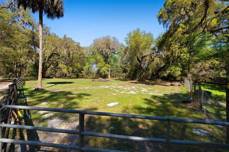 3 bedroom Manufactured Home at 15311 SW 107th Street, Archer, Archer — photo 4