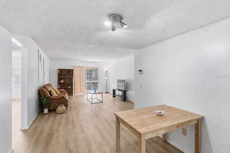 2 bedroom Condominium at 14462 Reuter Strasse Circle #607, Bavarian Village Ph III Con, Tampa — photo 3