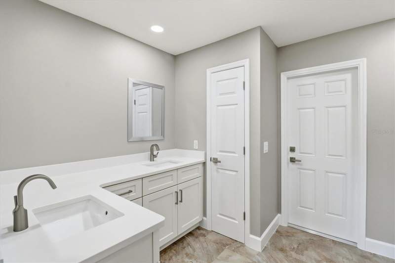 4 bedroom Single Family Residence at 33608 Overton Drive, Silver Lake Hill Sub, Leesburg — photo 3