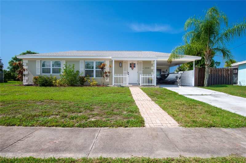 2 bedroom Single Family Residence at 22295 Montrose Avenue, Port Charlotte Sec 51 01, Port Charlotte — photo 1