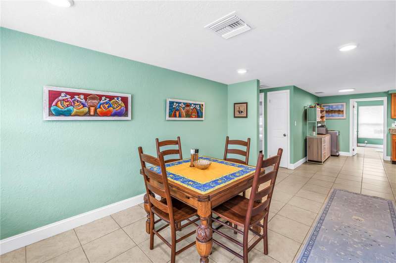 2 bedroom Single Family Residence at 543 72nd Ave, Dixie Terrace Sub, St Petersburg — photo 3