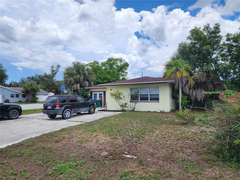 2 bedroom Single Family Residence at 22094 Kimble Avenue, Port Charlotte Sec 007, Port Charlotte — photo 1