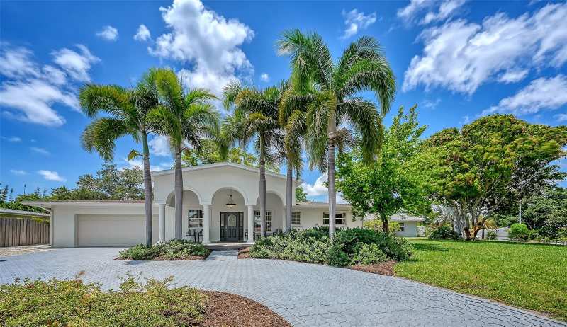 3 bedroom Single Family Residence at 2465 Foster Lane, South Gate, Sarasota — photo 1