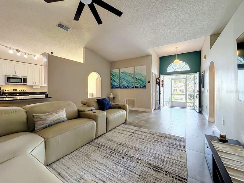 3 bedroom Single Family Residence at 527 Dominish Estates Drive, Dominish Estates, Apopka — photo 4