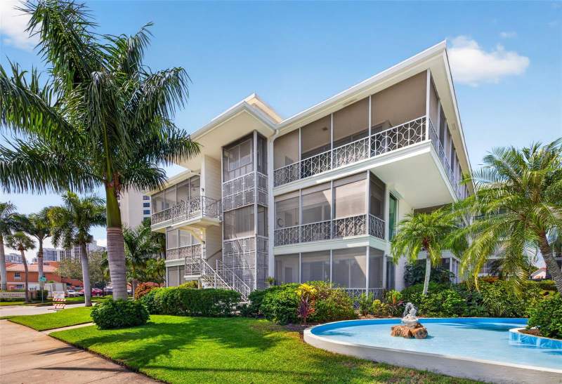 2 bedroom Condominium at 1000 N Shore Drive #2, Whispering Waters Condo, St Petersburg — photo 2