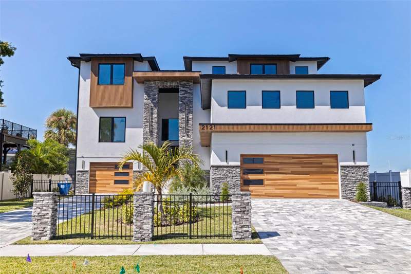5 bedroom Single Family Residence at 2121 Bayou Grande Boulevard, Shore Acres Edgewater Sec, St Petersburg — photo 5