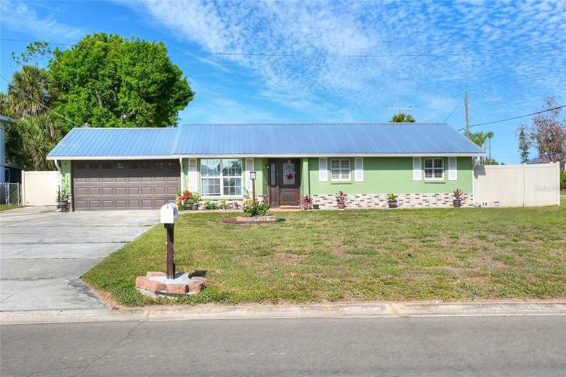 3 bedroom Single Family Residence at 6108 Fairway Boulevard, Apollo Beach Unit Two, Apollo Beach — photo 1