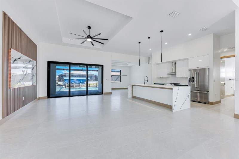 4 bedroom Single Family Residence at 1925 NW 34th Place, Cape Coral, Cape Coral — photo 3