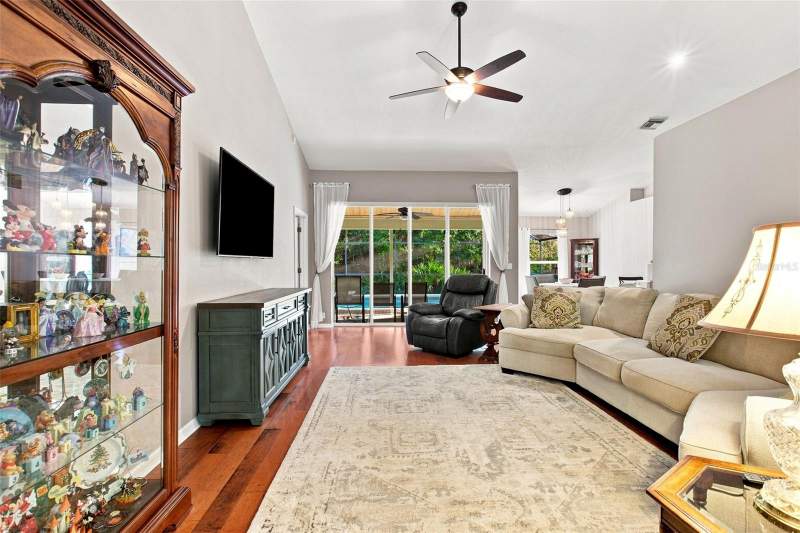 3 bedroom Single Family Residence at 2200 EKANA DRIVE, TWIN RIVERS SEC 6, OVIEDO — photo 5