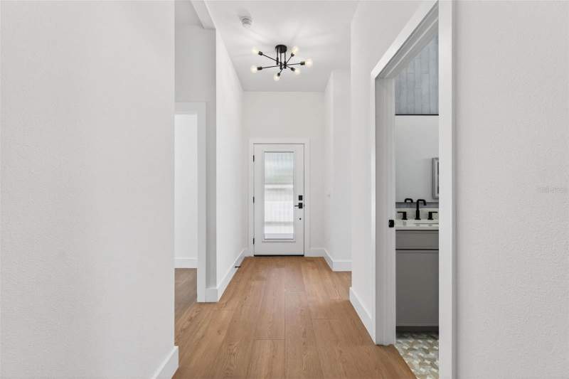 4 bedroom Single Family Residence at 4365 Iris Street, New Home Sub, St Petersburg — photo 5