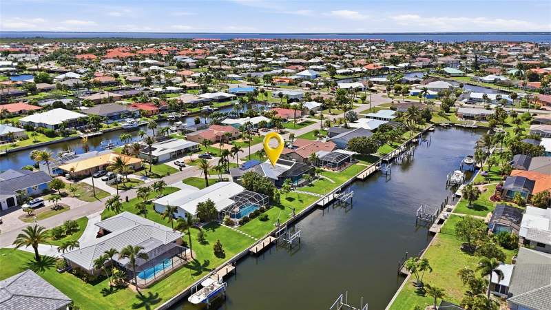 2 bedroom Single Family Residence at 300 Delido Court, Punta Gorda Isles Sec 05, Punta Gorda — photo 5