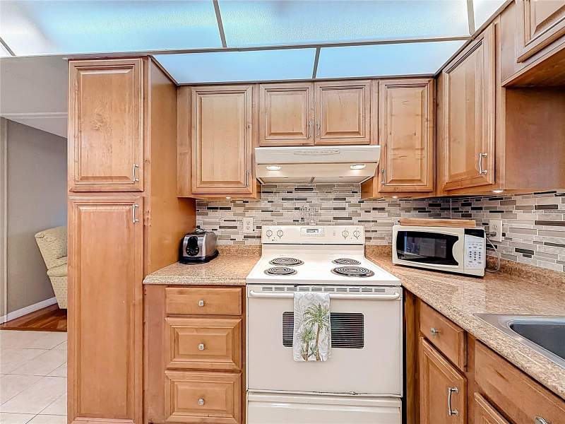 2 bedroom Manufactured Home at 10184 106th Avenue #26, Holiday Shores Mobile Park Unrec, Largo — photo 5