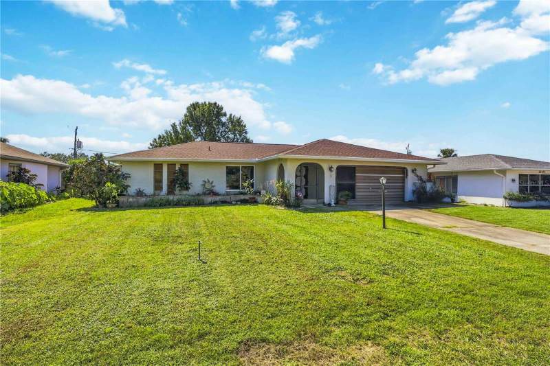 2 bedroom Single Family Residence at 22199 Lancaster Avenue, Port Charlotte Sec 013, Port Charlotte — photo 2