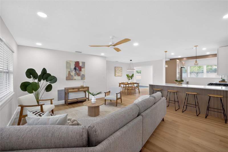3 bedroom Single Family Residence at 2091 62ND PLACE, COLLEGE PARK, ST PETERSBURG — photo 3