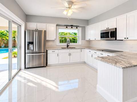 5124 Springwood Drive, Tampa FL - photo 6 of 6
