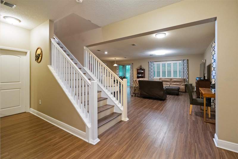 5 bedroom Single Family Residence at 5840 Marmalade Lane, Seminole Groves, Seminole — photo 4