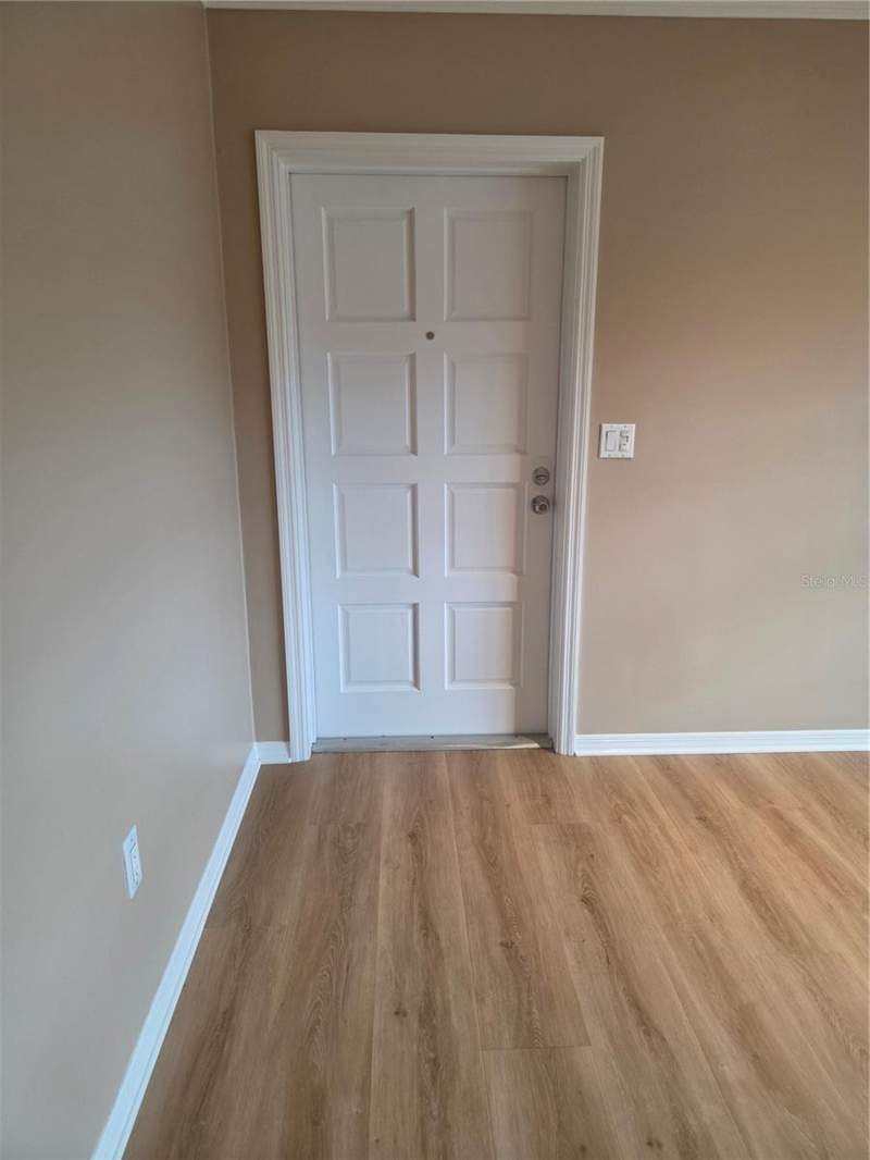 1 bedroom Condominium at 5800 Hollywood Boulevard #125, Baywood Colony Garden Apts, Sarasota — photo 4