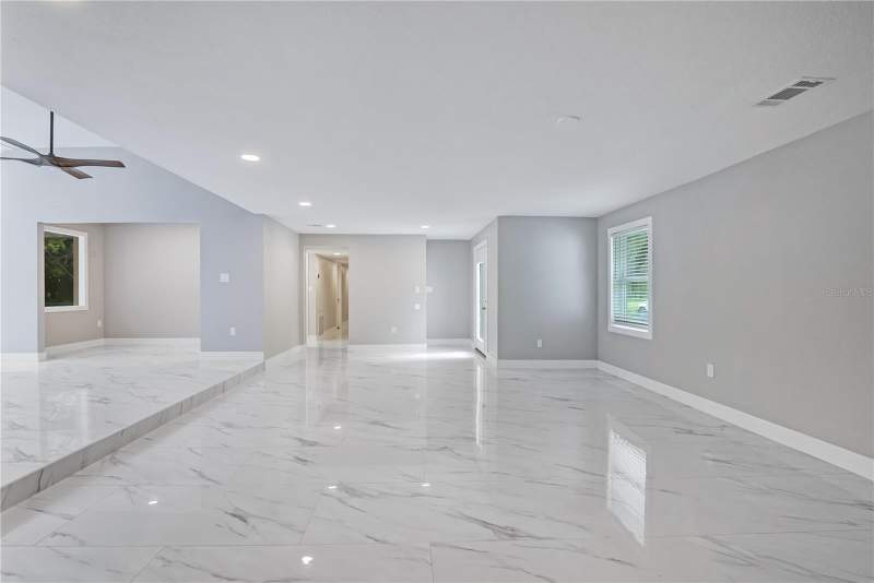 6 bedroom Single Family Residence at 2317 Farmwood Circle, Gotha Town, Gotha — photo 3