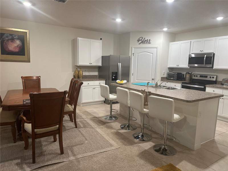 4 bedroom Single Family Residence at 303 Alencon Way, Poinciana Village 5 Nbhd 1, Kissimmee — photo 2