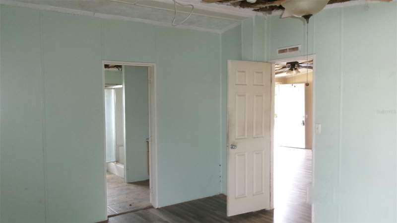 3 bedroom Manufactured Home at 15532 Mango Drive, S P G Heights 8th Add, Punta Gorda — photo 4