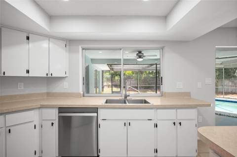 504 Bamboo Court, Tarpon Springs FL - photo 9 of 34