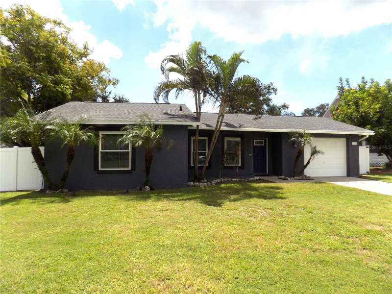 2 bedroom Single Family Residence at 11606 79th Avenue, Ridgewood Groves, Seminole — photo 1