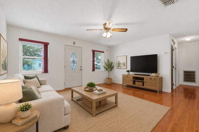 3 bedroom Single Family Residence at 6130 17th Street, Park Hill Sub, Zephyrhills — photo 2