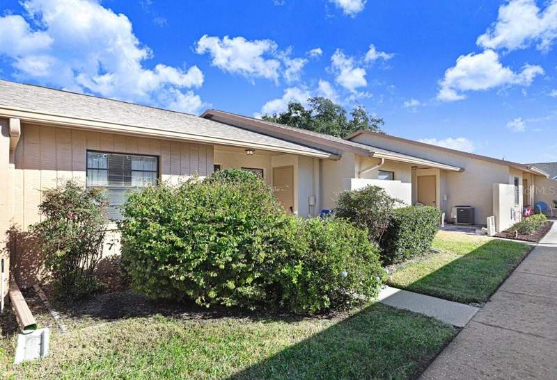 2 bedroom Condominium at 38429 Cottonwood Place, Driftwood Zephyrhills, Zephyrhills — photo 2