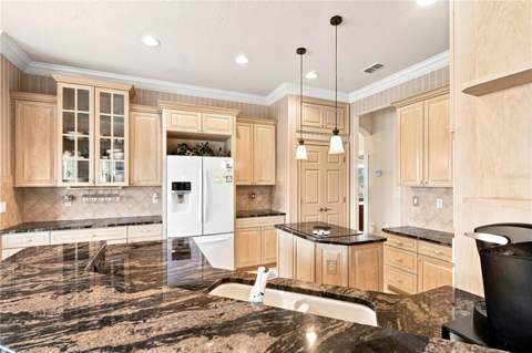 9271 Westshore Drive, Weeki Wachee FL - photo 9 of 67