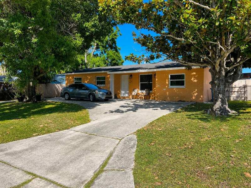 3 bedroom Single Family Residence at 802 Papaya Drive, Adamo Acres Unit 7, Tampa — photo 1