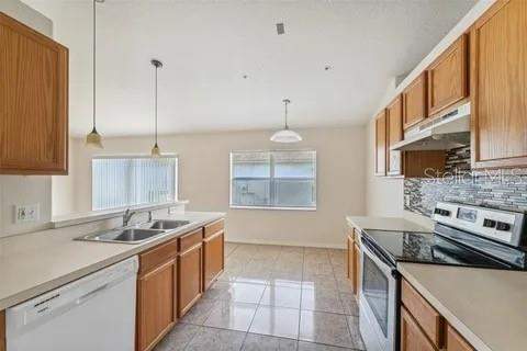 502 Matterhorn Place, Kissimmee FL - photo 9 of 25