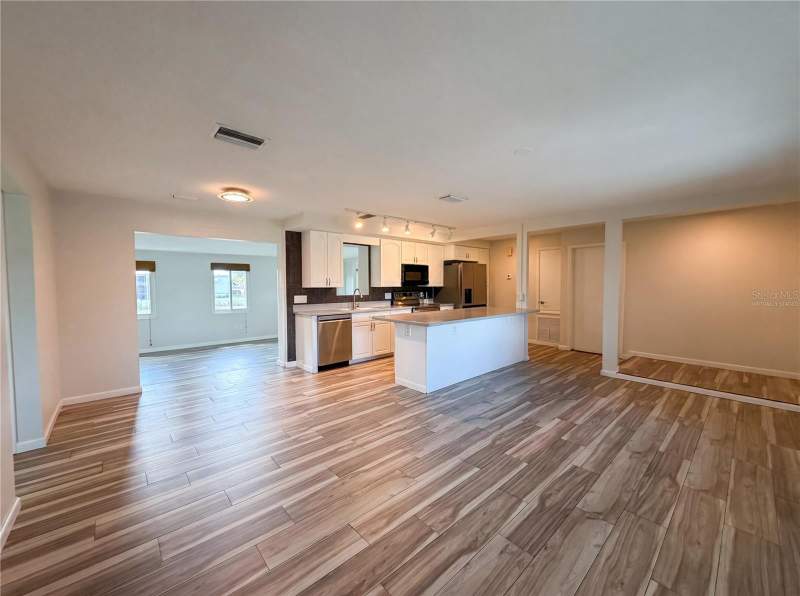 2 bedroom Single Family Residence at 3260 Pinetree Street, Port Charlotte Sec 005, Port Charlotte — photo 2