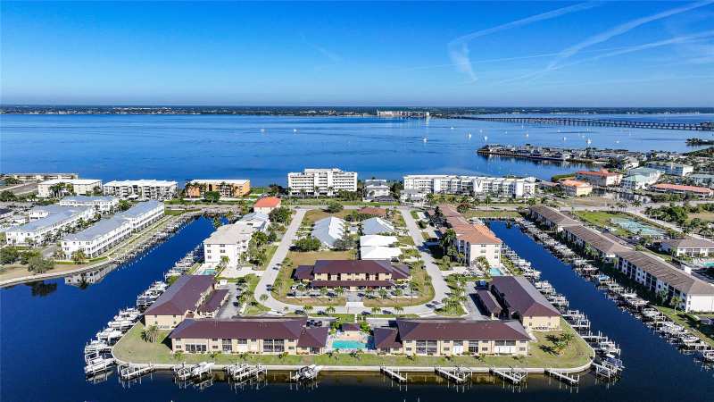 3 bedroom Condominium at 240 Lewis Circle #513, Sea Isles Condo, Punta Gorda — photo 1