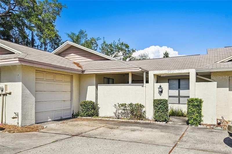 3 bedroom Villa at 103 Lakeside Colony Drive, Lakeside Colony, Tarpon Springs — photo 1