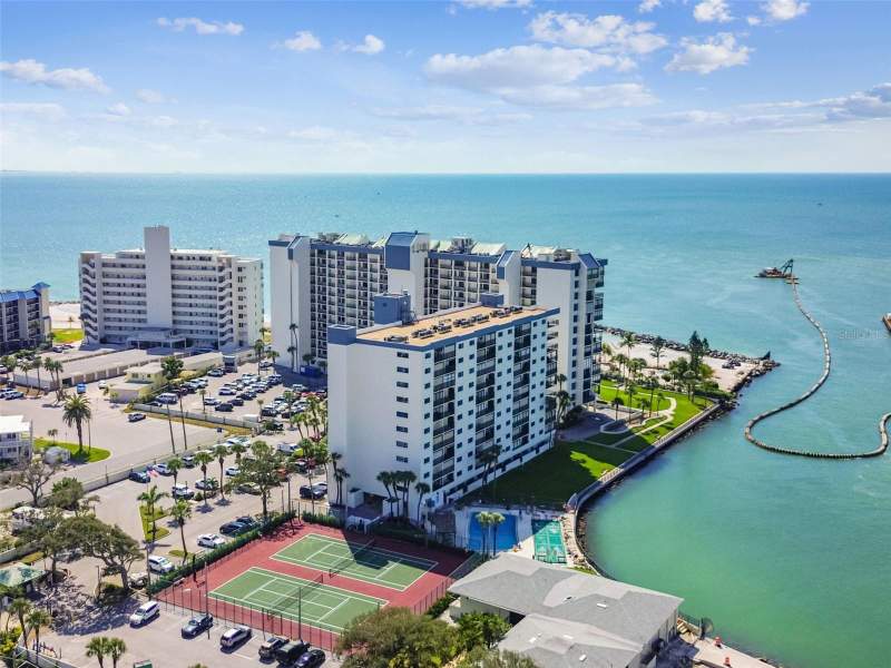 Envoy Point West Condo