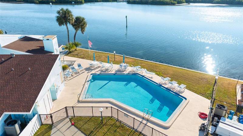 2 bedroom Condominium at 1 Windrush Boulevard #21, Windrush Cove Ph 1 Condo, Indian Rocks Beach — photo 3