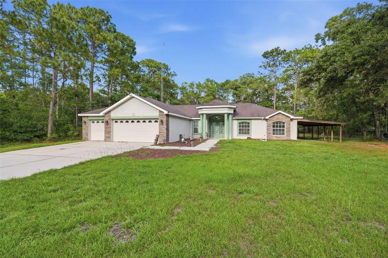 3 bedroom Single Family Residence at 18236 Macek Road, Royal Highlands, Weeki Wachee — photo 3