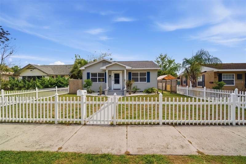3 bedroom Single Family Residence at 4120 Burlington Avenue, Inter Bay, St Petersburg — photo 2