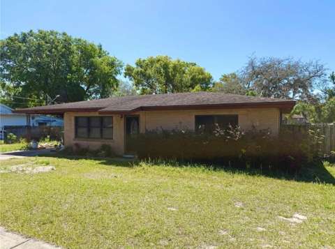460 W Pierce Street, home for sale in Lake Alfred 33850