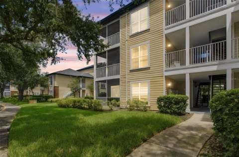 4115 Chatham Oak Court #215, home for sale in Tampa 33624