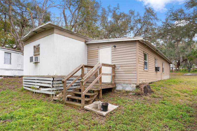 2 bedroom Mobile Home at 2107 Hialeah Avenue, Indian Hill, Leesburg — photo 2