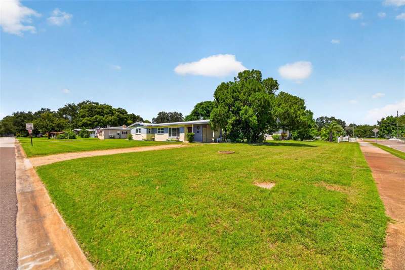 3 bedroom Single Family Residence at 6401 34th Avenue, Miles Pines, St Petersburg — photo 2