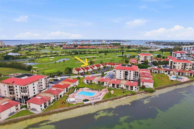 3 bedroom Townhouse at 6140 Sun Boulevard #7, Casa Del Mar Condo II, St Petersburg — photo 1