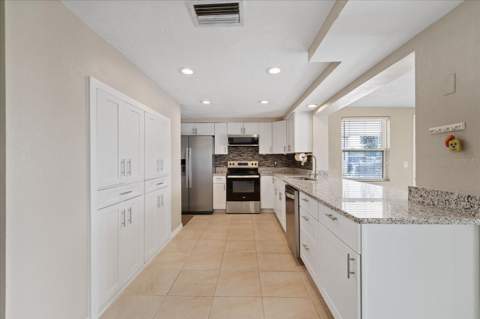 4933 Shell Stream Boulevard, New Port Richey FL - photo 17 of 76