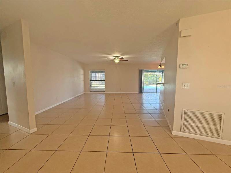 3 bedroom Single Family Residence at 13311 Hollowbend Lane, Boyette Spgs Sec A Un #1, Riverview — photo 4