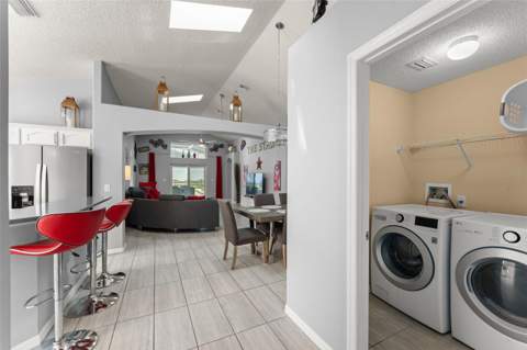 8060 Santee Drive, Kissimmee FL - photo 8 of 66