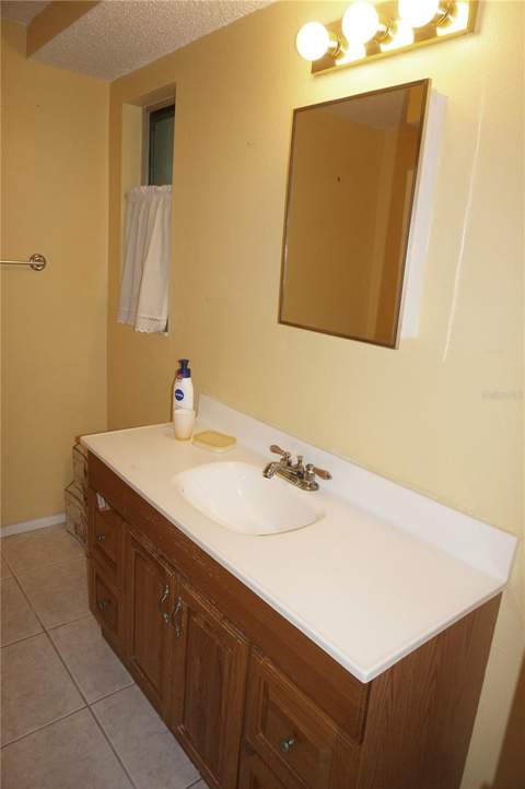 2274 Lakeshore Circle, Port Charlotte FL - photo 16 of 39