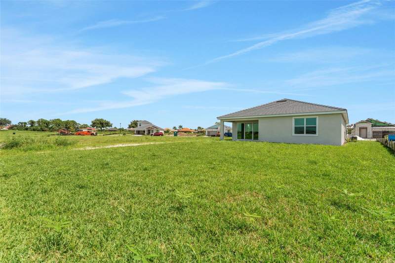 3 bedroom Single Family Residence at 16930 Squirrel Branch Lane, River Hall Country Club, Alva — photo 2