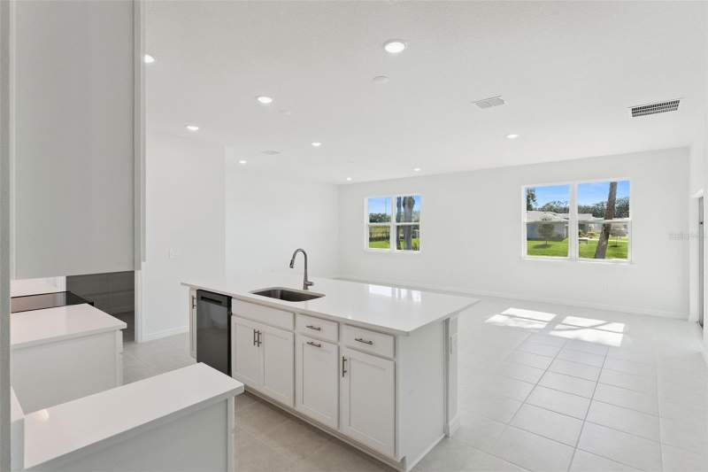 4 bedroom Single Family Residence at 4279 Darby Court, Estes Reserve, Eustis — photo 4